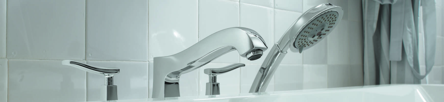 The hansgrohe ComfortZone offers basin taps in three different heights. The hansgrohe ComfortZone offers basin taps in three different heights.