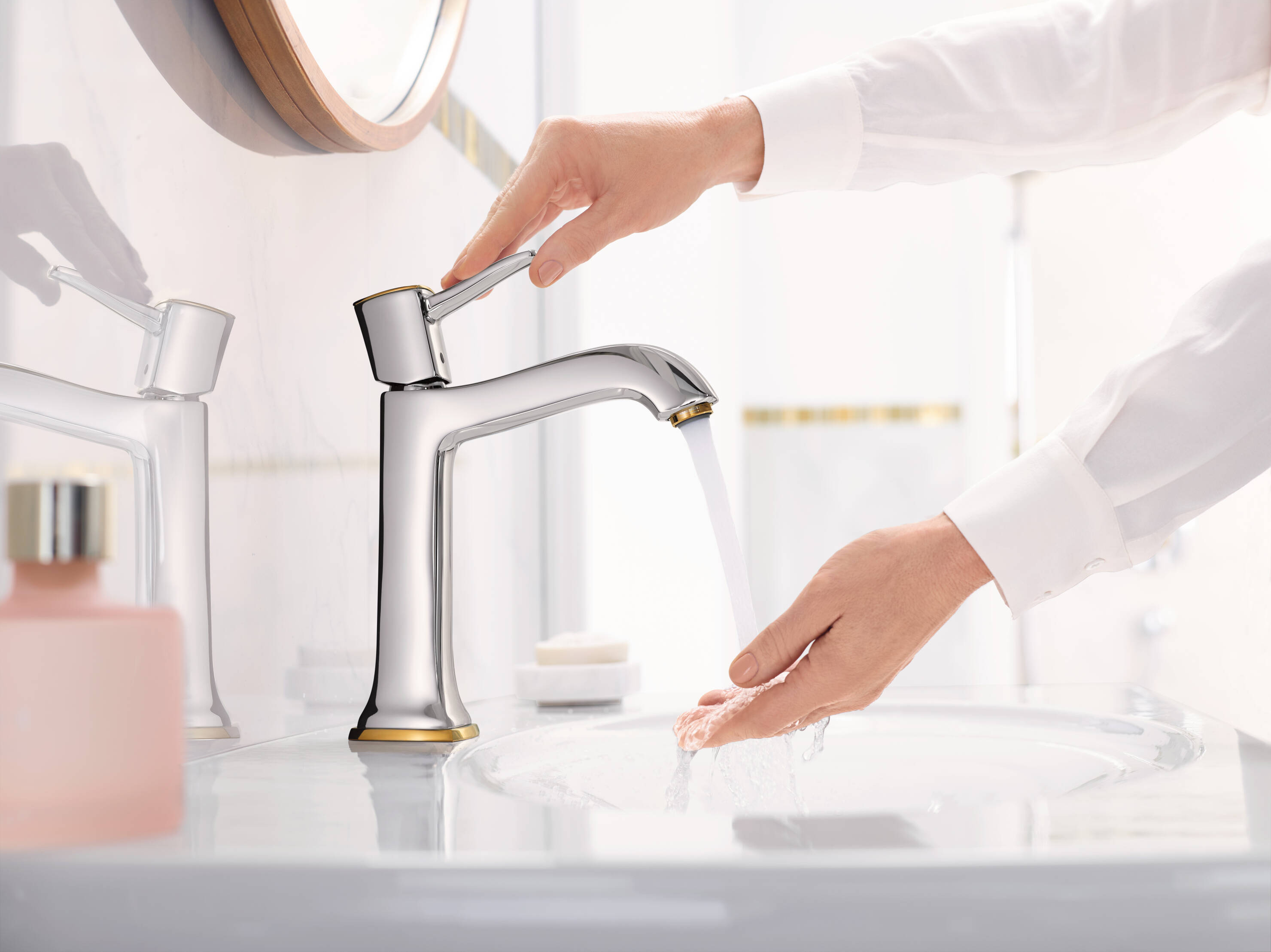 Optimale Armaturen finden bei AXOR und hansgrohe. Optimale Armaturen finden bei AXOR und hansgrohe.