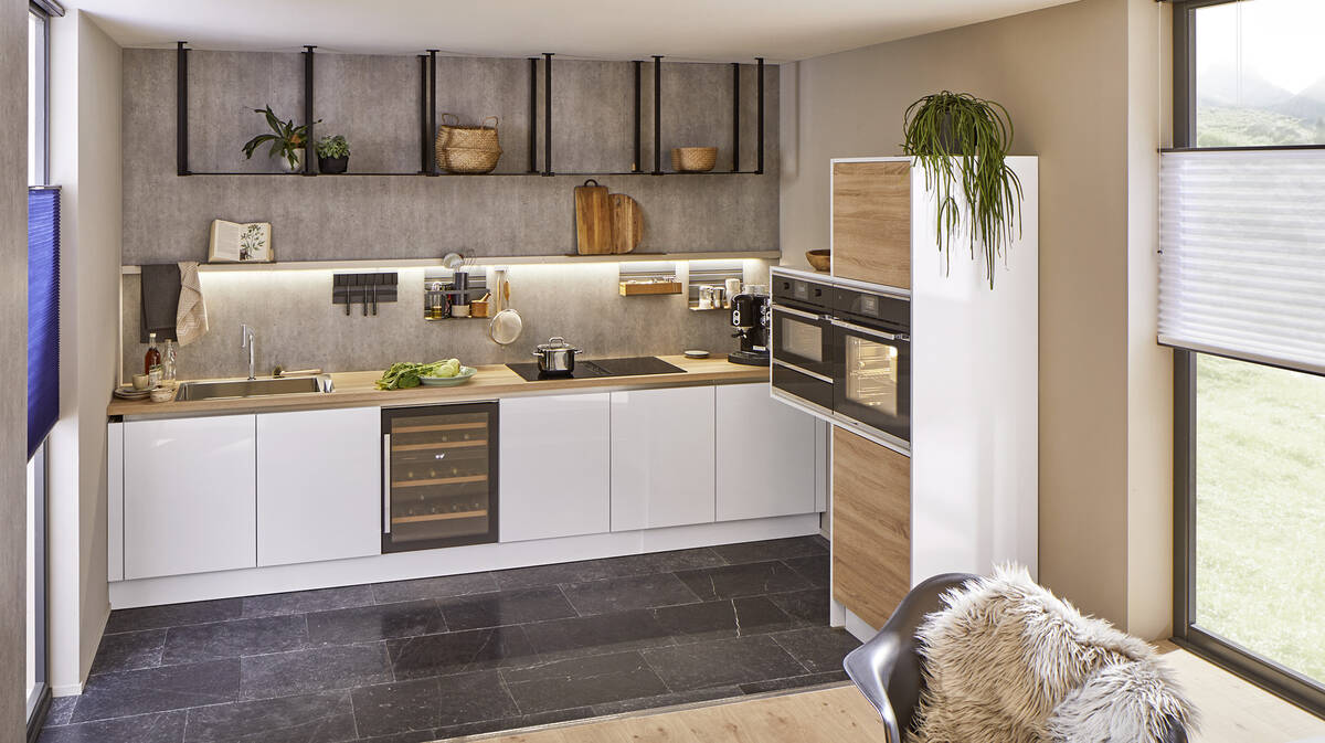 What Is a Kitchenette? The Difference Between a Kitchen and a Kitchenette