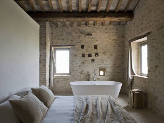 Sleeping and bathing area, equipped with the AXOR Strack collection. Sleeping and bathing area, equipped with the AXOR Strack collection.