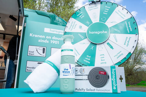 De hansgrohe promotruck vol badkamerproducten en acties