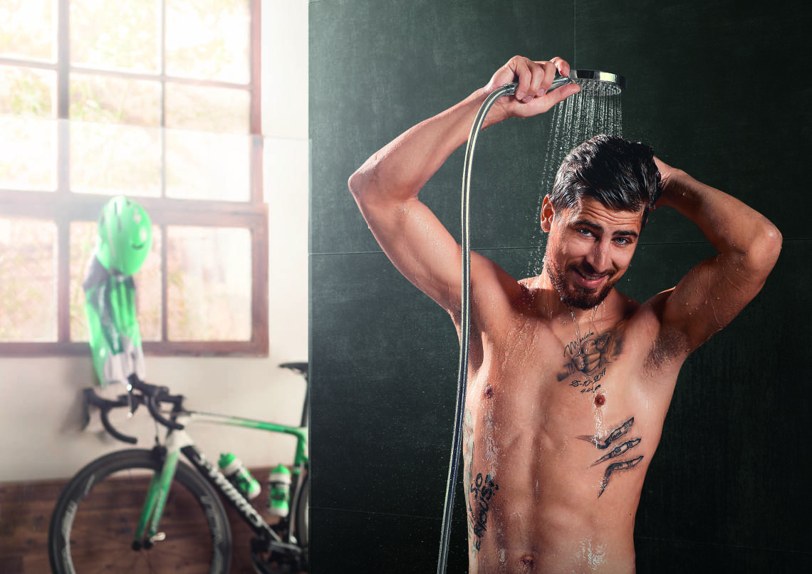 Peter Sagan with hansgrohe hand shower.