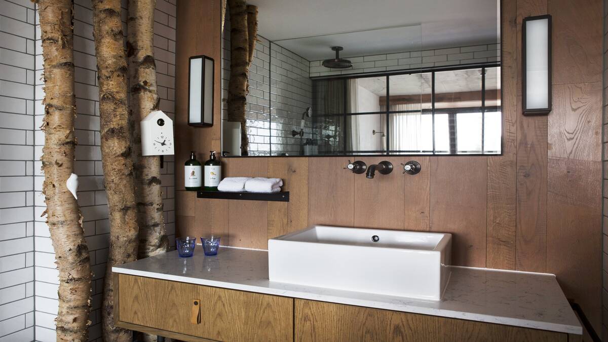 AXOR Montreux wall fitting in ambience