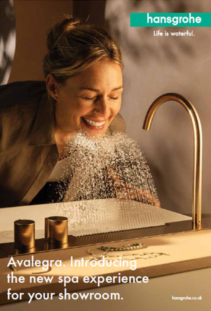 Woman washing face with hansgrohe Avalegra AquaUnit