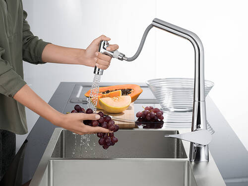 New kitchen combinations: easy interaction with water.