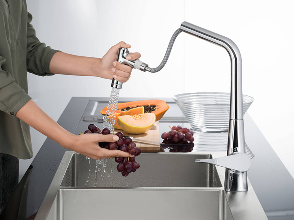 High-quality sinks and kitchen taps from hansgrohe.