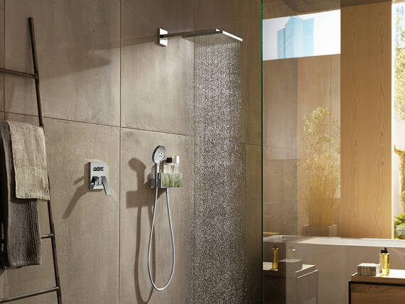 hansgrohe bathroom setting with Showerpipe Raindance E. hansgrohe bathroom setting with Showerpipe Raindance E.