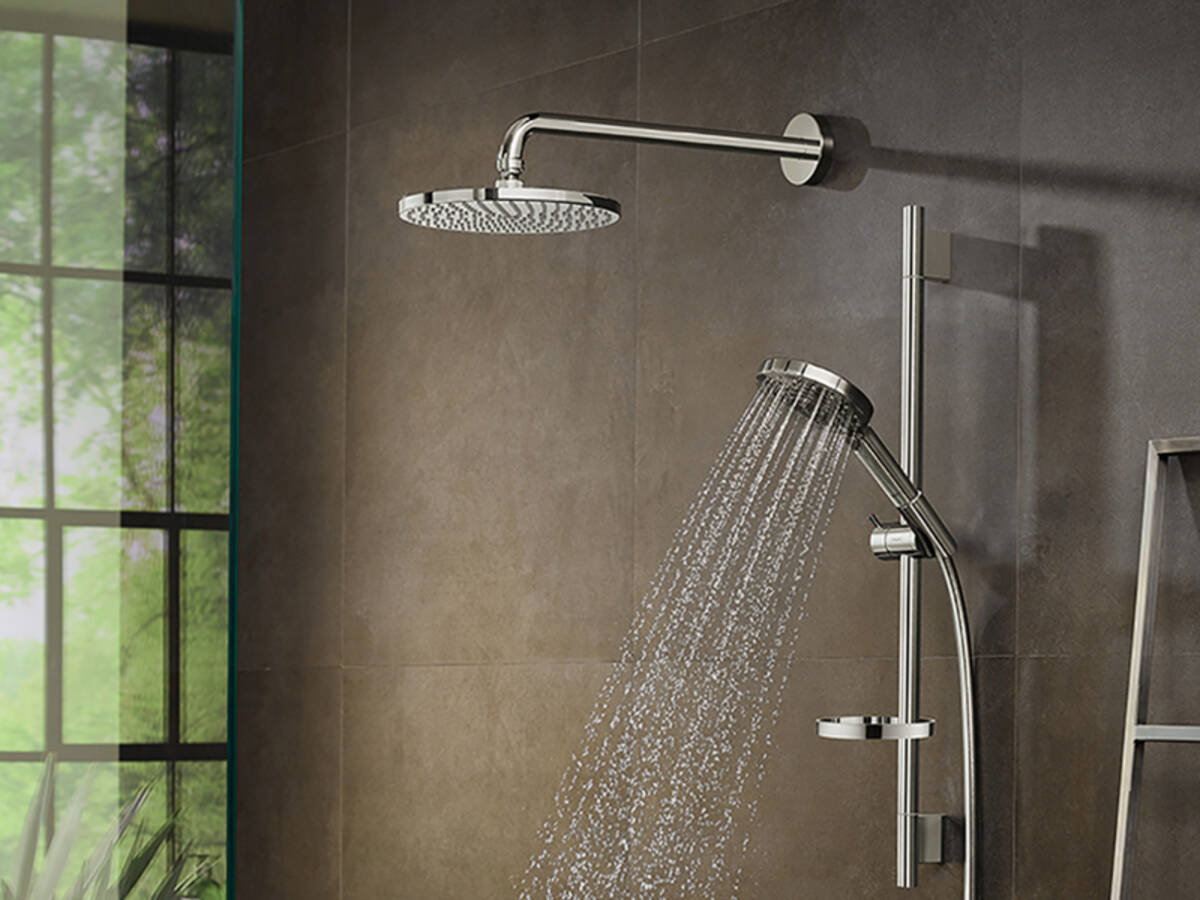 Hansgrohe bathroom products - ZA RainDance S PowDerrain HanDshower On Ambience 4x3