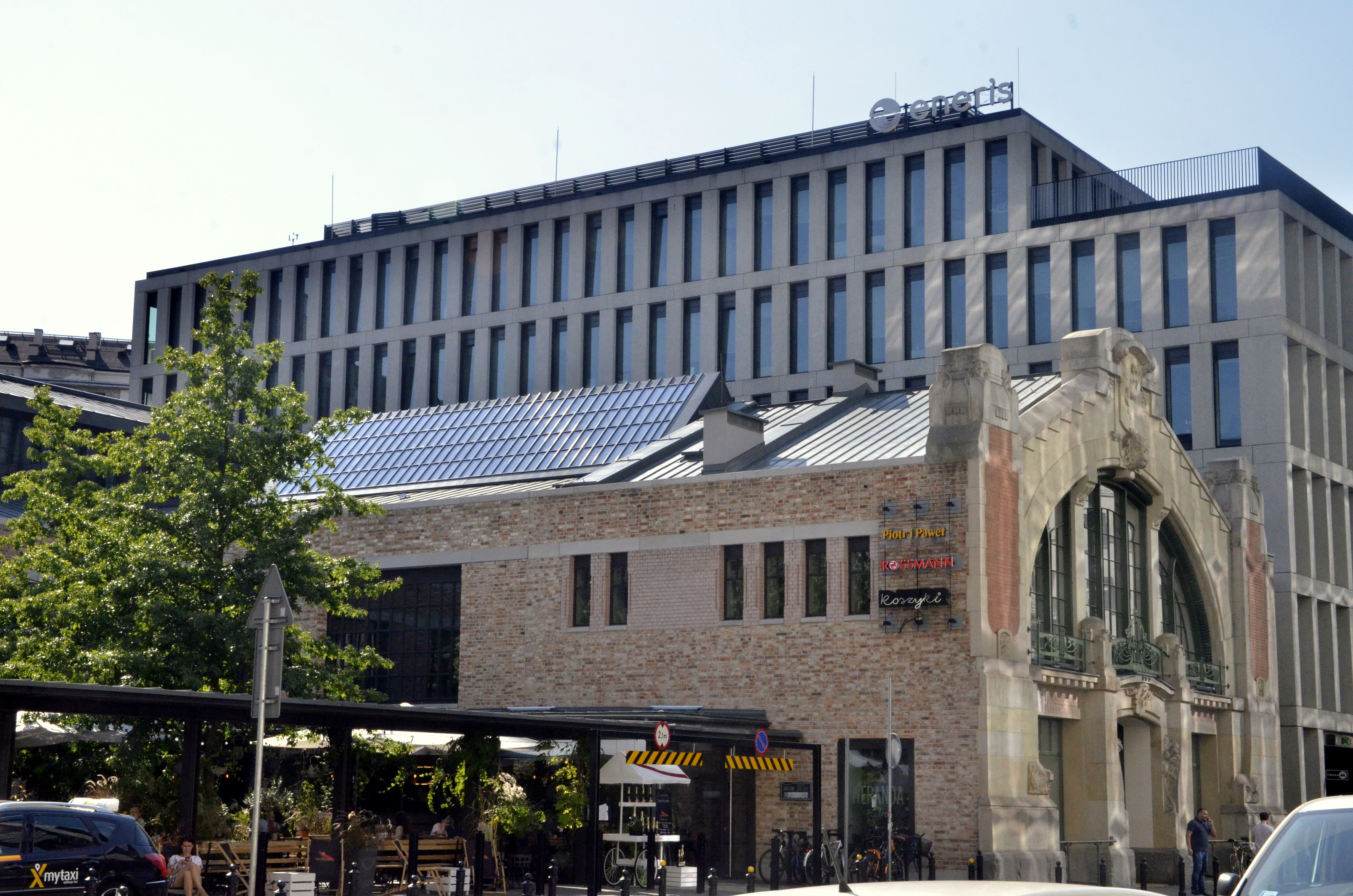 Hala Koszyki Warszawa - siedziba firmy Hansgrohe