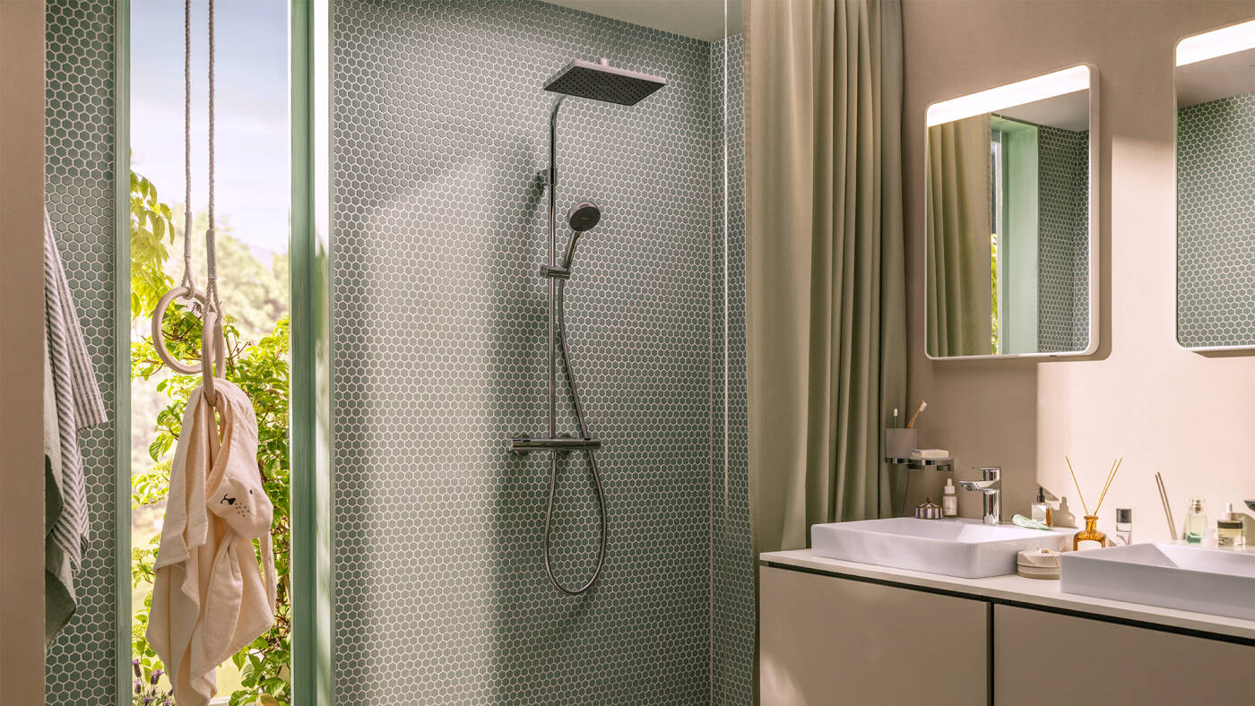 Activera Q shower pipe being installed on S-connections.