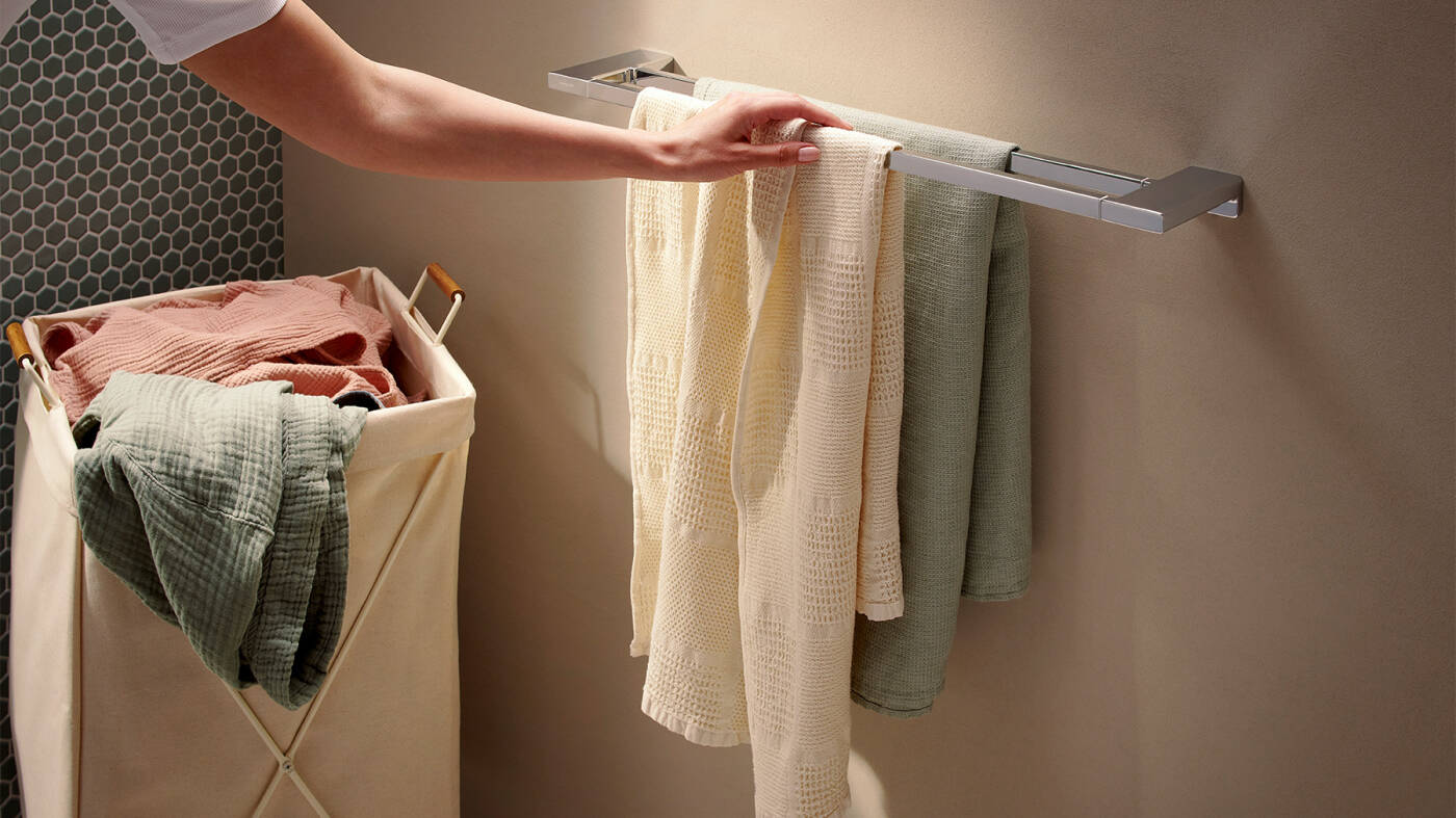 The AddStoris Q double bath towel rail.