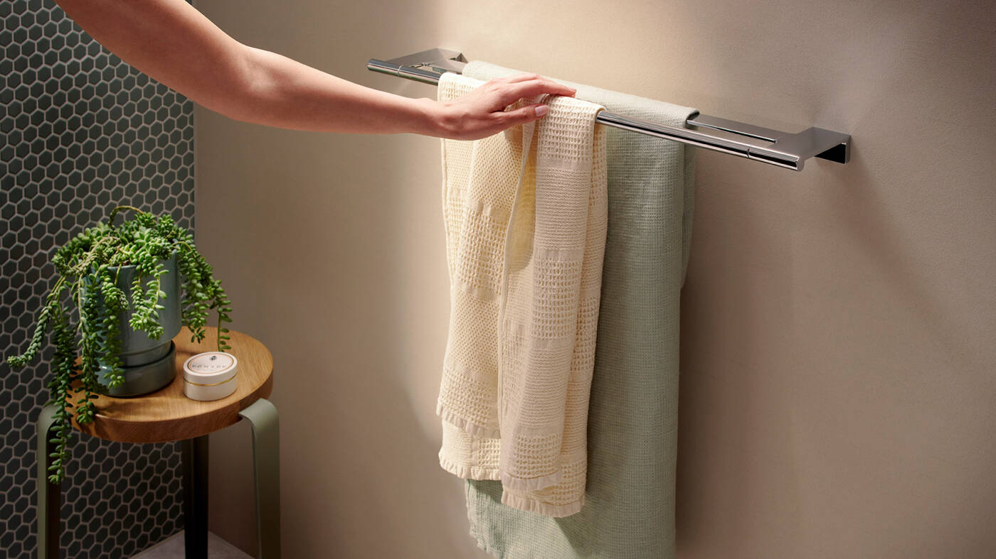 Two AddStoris S towel holders, both bars being used together.