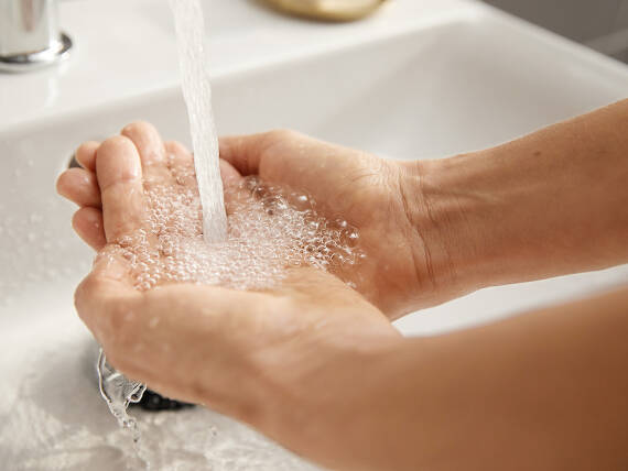 Nie rozpryskujący się strumień wody - dzięki technologii AirPower.