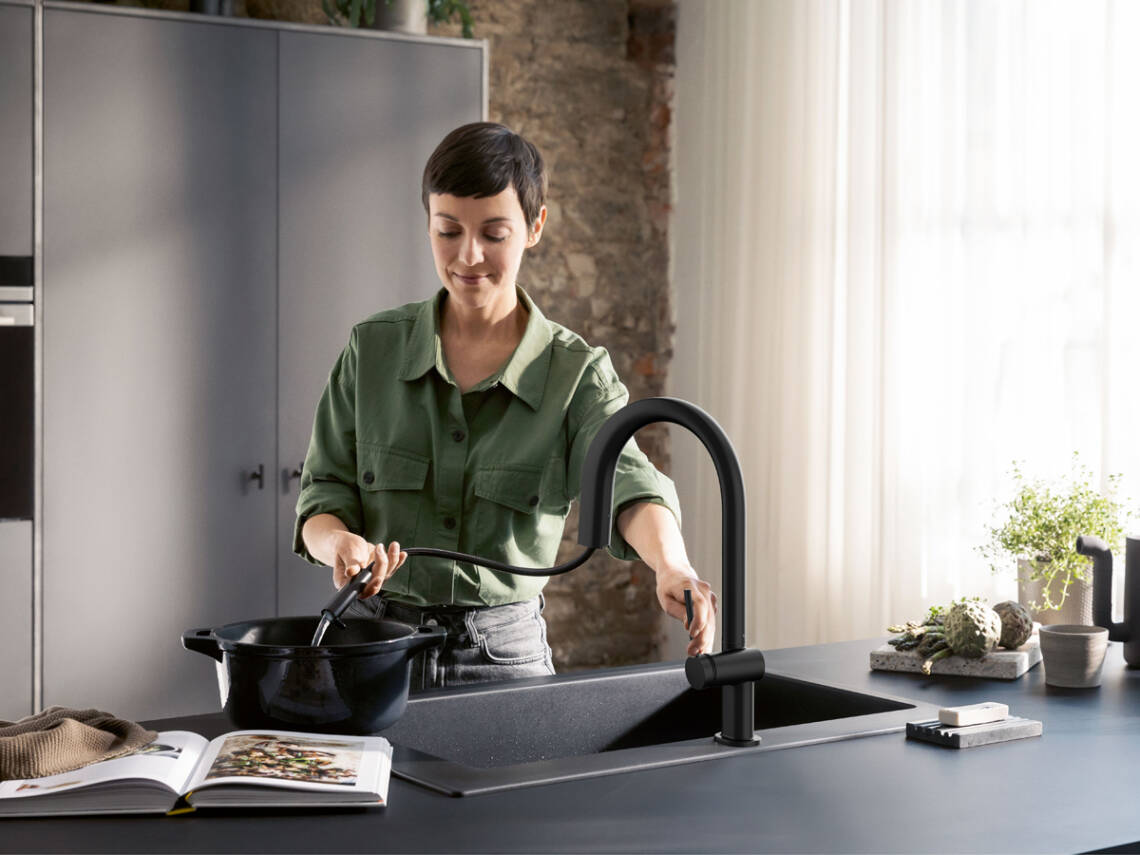 hansgrohe Kitchen mixers: Aqittura M91, FilterSystem 210, pull-out