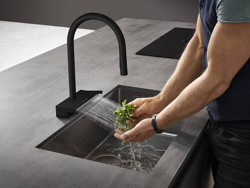 Moderne Küchen-Neuheiten von hansgrohe