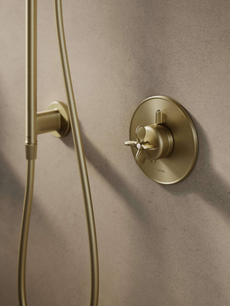 Close-up of the AXOR Archivio thermostat module