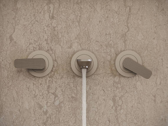 Close-up of the 3-hole basin mixer from the AXOR Citterio C bathroom collection Close-up of the 3-hole basin mixer from the AXOR Citterio C bathroom collection