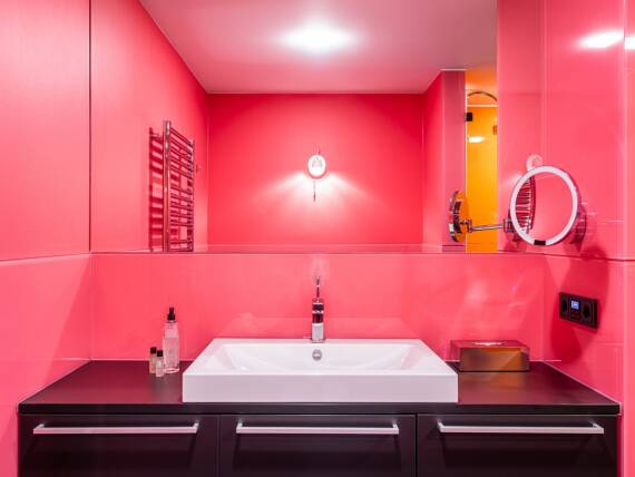 The Pop Art Suite convinces with its extraordinary shrill look in pop, rich colours The Pop Art Suite convinces with its extraordinary shrill look in pop, rich colours