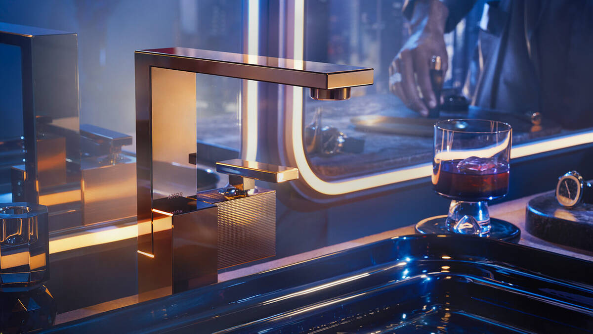 Nahaufnahme der AXOR Edge Waschtischarmatur.