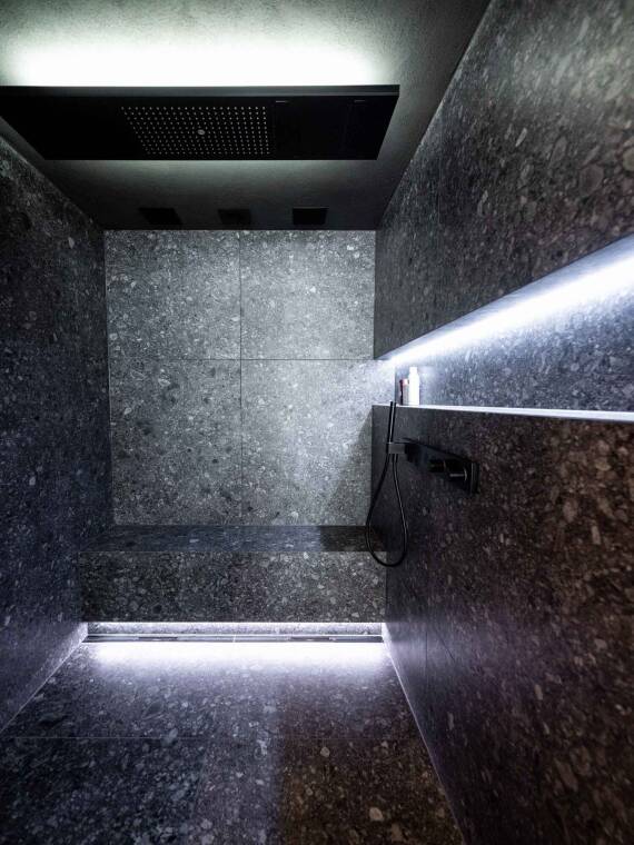 AXOR ShowerHeaven en negro mate