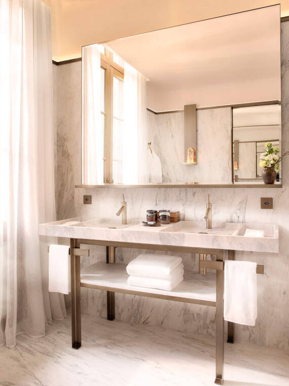 A bathroom in the Rosewood, Sao Paulo with AXOR Starck faucets in Brushed Bronze A bathroom in the Rosewood, Sao Paulo with AXOR Starck faucets in Brushed Bronze