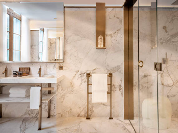 A bathroom in the Rosewood, Sao Paulo with AXOR Starck faucets in Brushed Bronze A bathroom in the Rosewood, Sao Paulo with AXOR Starck faucets in Brushed Bronze
