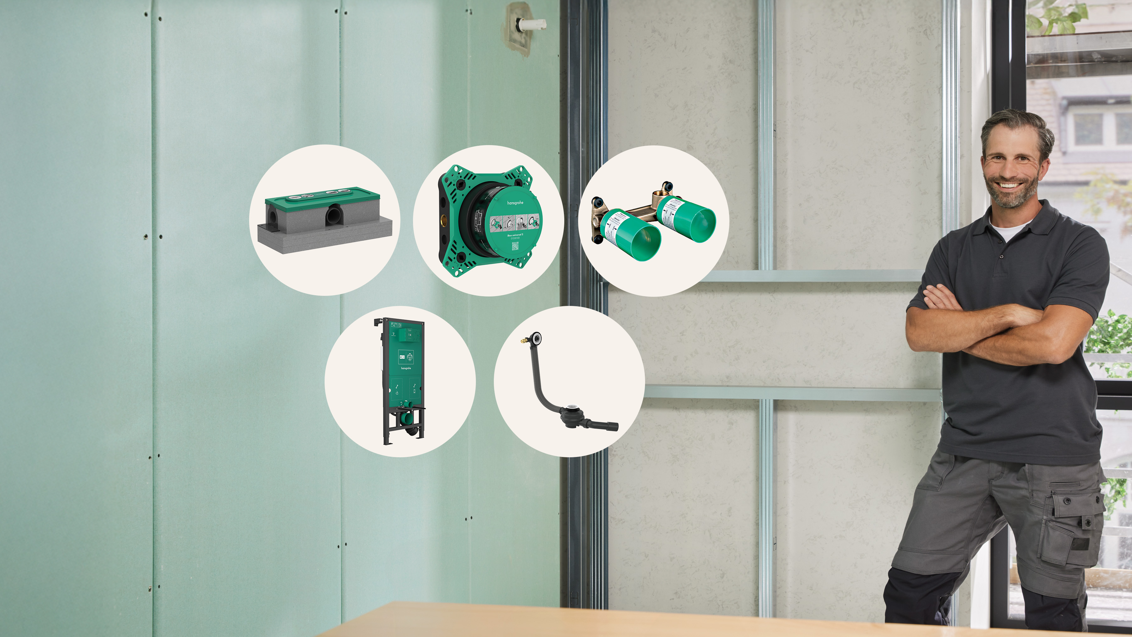 Sanitärprofi auf der Baustelle mit iBox universal 2.