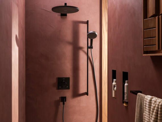 hansgrohe Vernis Blend shower set in Matt Black.