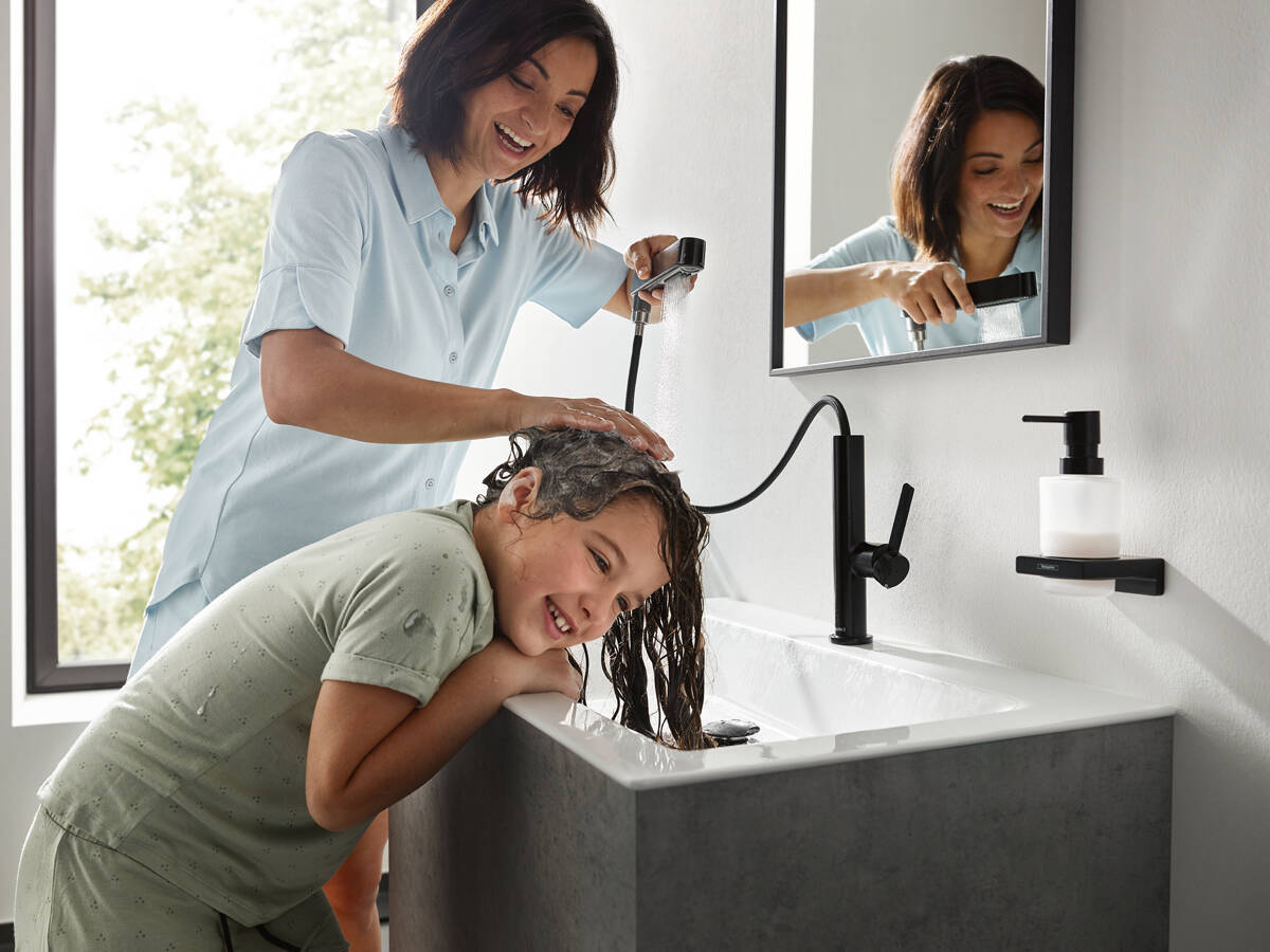 hansgrohe's new Finoris, faucet with pull-out spray.