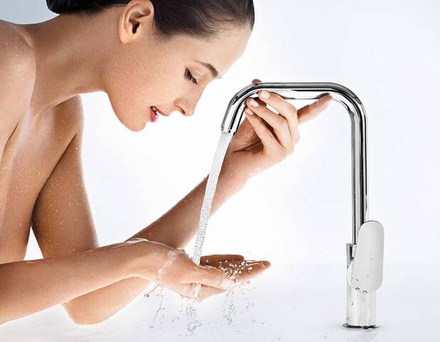 Svingbare armaturer og hansgrohe ComfortZone: større frihed. Svingbare armaturer og hansgrohe ComfortZone: større frihed.
