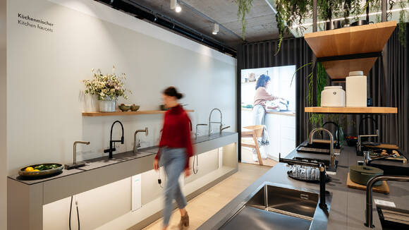 hansgrohe bathroom showroom: try out kitchen faucets