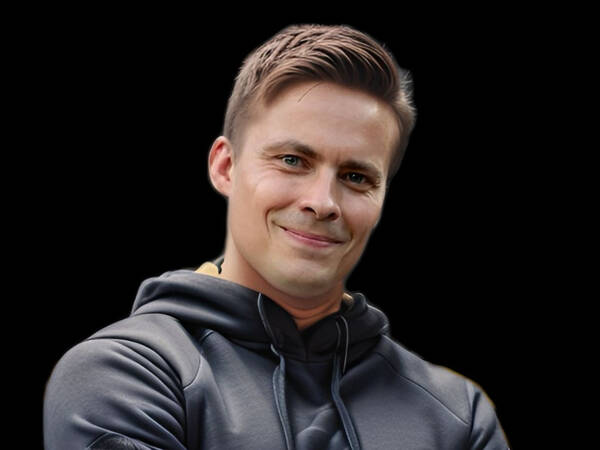 Portrait d’Oliver Selner, designer d’intérieur et fondateur de Stil11.