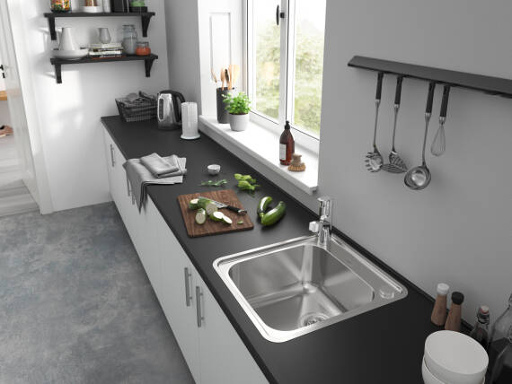 Küche minimalistisch und aufgeräumt