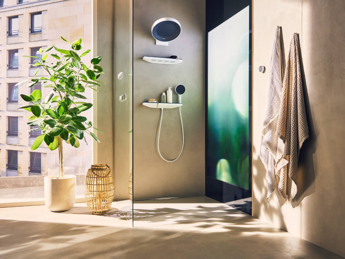 Minimalistisch design met rustgevende lichtsfeer.