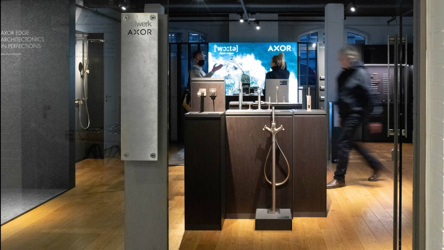 The Water Studio Hamburg: Hansgrohe Deutschland Vertriebs GmbH eröffnet neue Adresse für Bad- und Küchenkultur. The Water Studio Hamburg: Hansgrohe Deutschland Vertriebs GmbH eröffnet neue Adresse für Bad- und Küchenkultur.