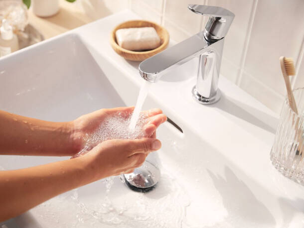 Water-saving products from AXOR and hansgrohe.