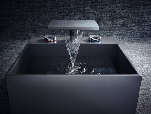 AXOR Massaud Kollektion: Wasserfälle aus Armaturen. AXOR Massaud Kollektion: Wasserfälle aus Armaturen.