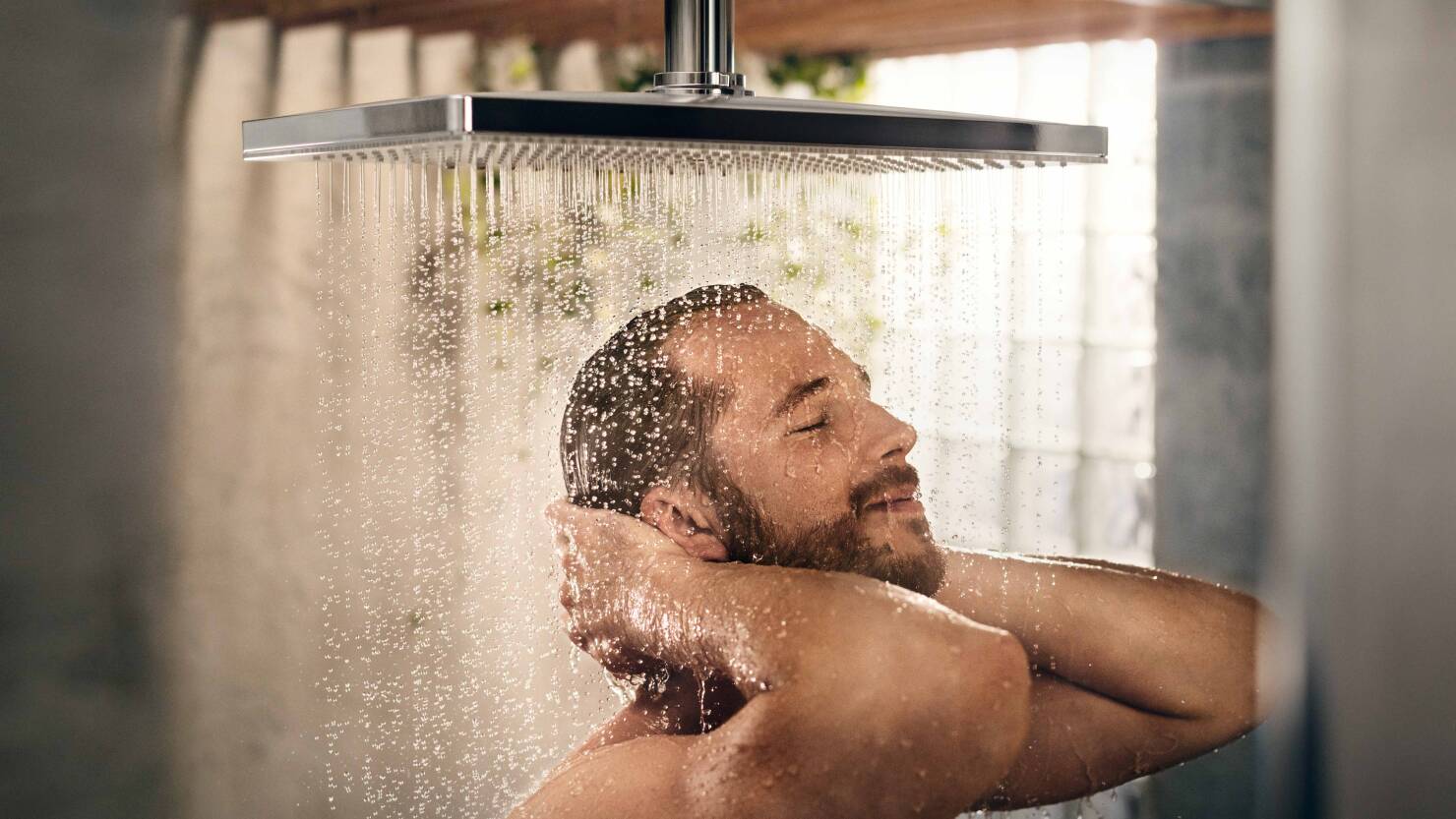 Innovative shower sprays and shower pleasure by Hansgrohe. Innovative shower sprays and shower pleasure by Hansgrohe.