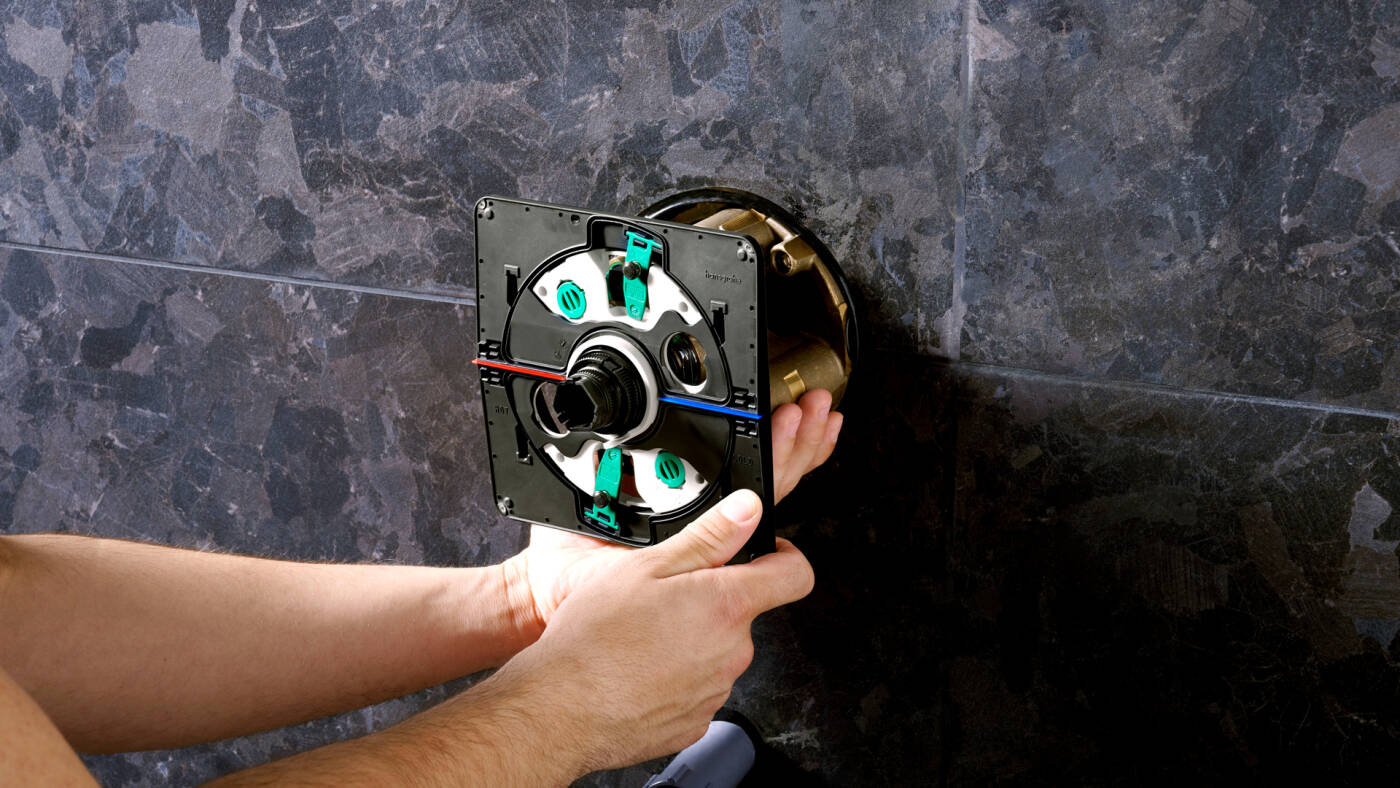 iBox universal 2 with pre-assembled connection block.