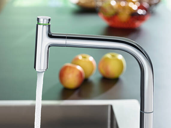 Ergonomics on the kitchen sink for more ease of use. Ergonomics on the kitchen sink for more ease of use.