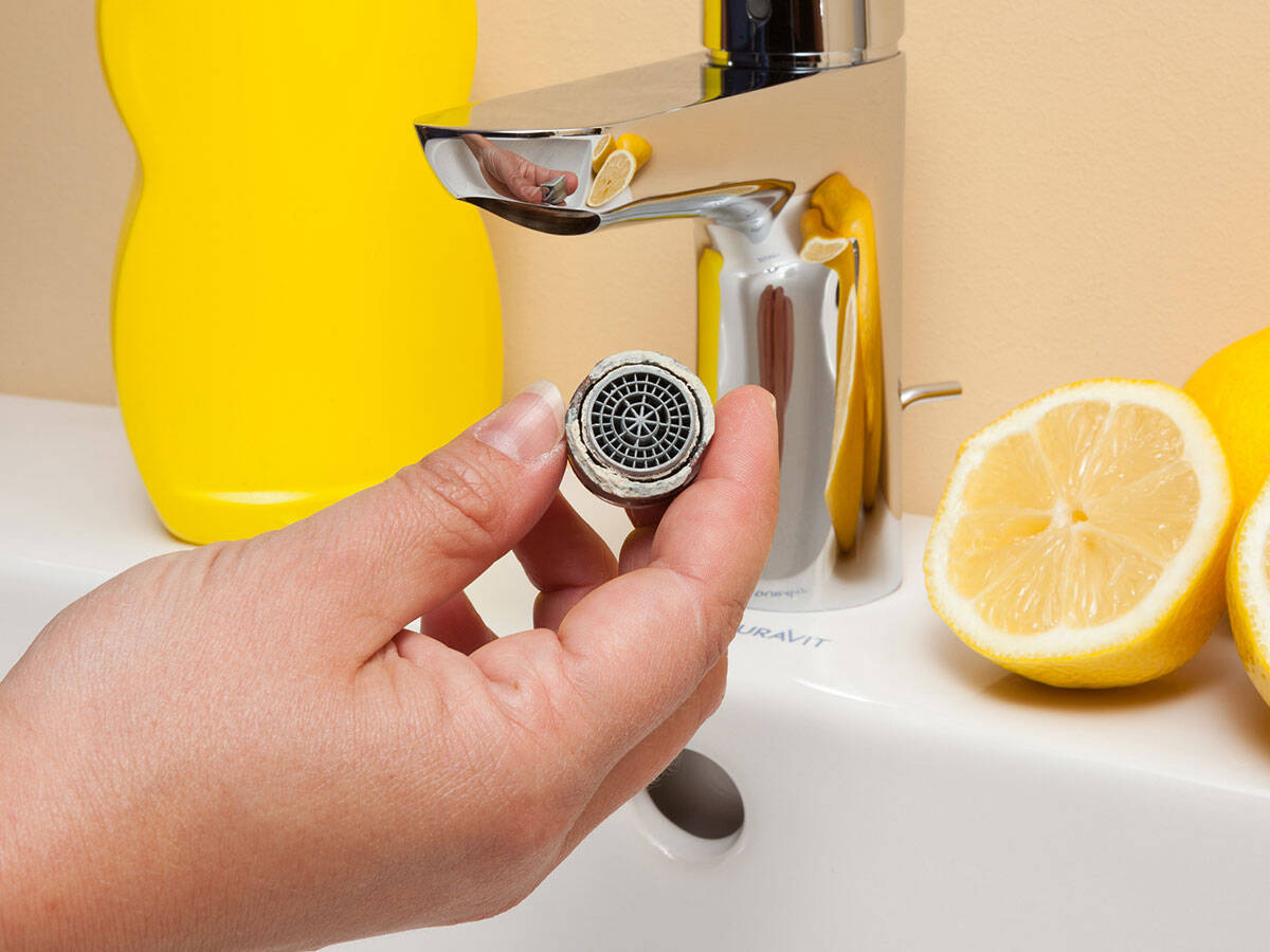 Here's the right way to clean faucets