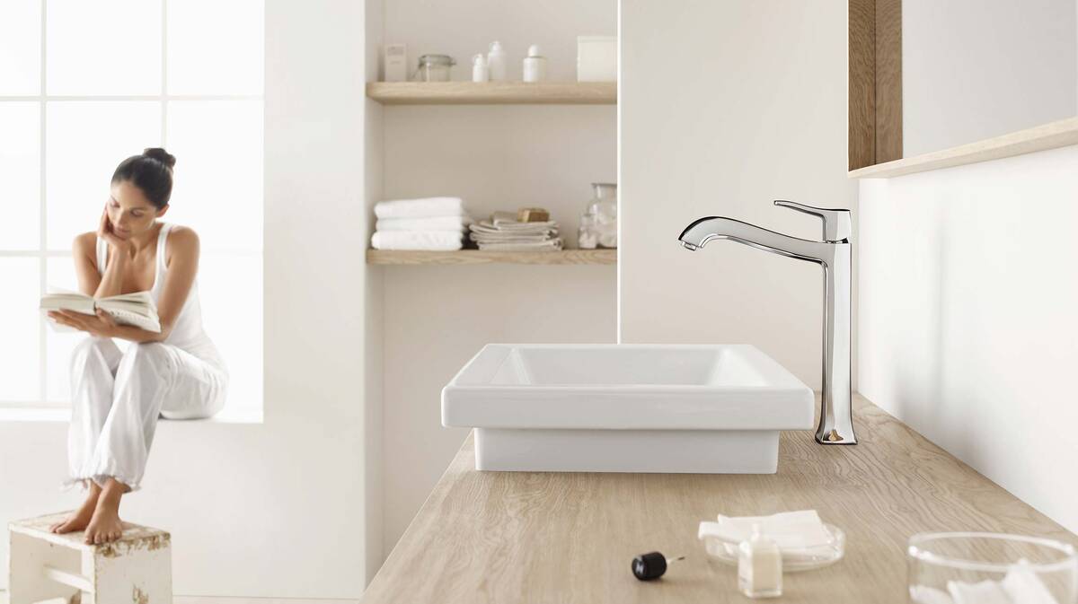 How to Clean a Bathroom Sink and Keep It Looking Pristine