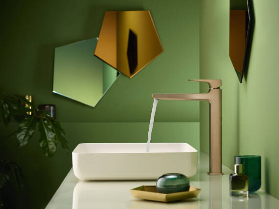 Metallic Wasserhahn in Brushed Black Chrome von hansgrohe. Metallic Wasserhahn in Brushed Black Chrome von hansgrohe.