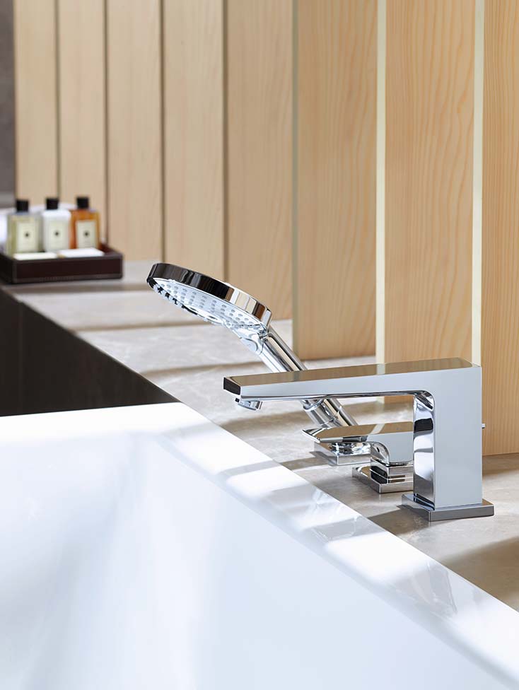Geometric faucets for modern bathrooms – Metropol