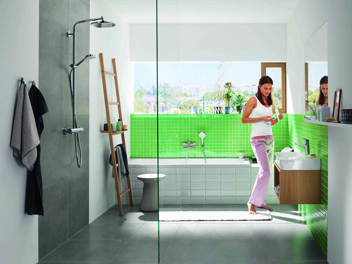 linien aus verschiedenen bädern design badewanne hansgrohe novus mit crometta duschsystem kombiniert badarmaturen lebendigem design de linien aus verschiedenen bädern design badewanne hansgrohe novus mit crometta duschsystem kombiniert badarmaturen lebendigem design de