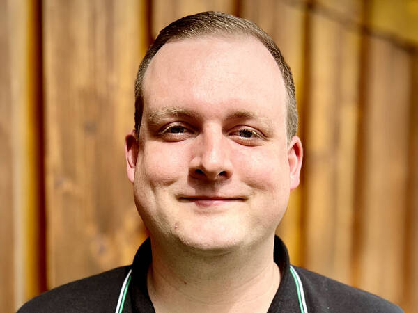 Porträtfoto Jörg Niethammer.