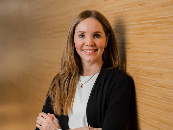 Porträtfoto Julia Dold, Head of Showerplace.