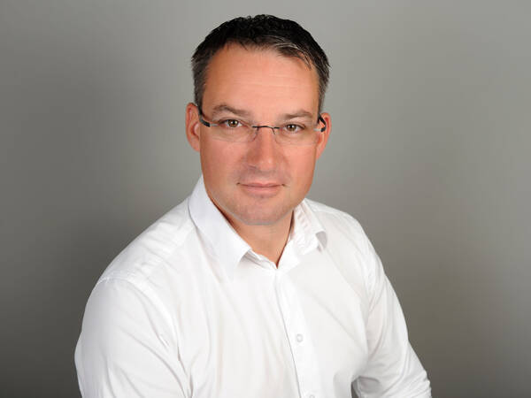 Portraitfoto von Axel Hundertmark.