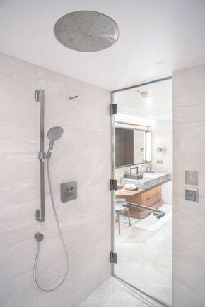 Presidential sweet シャワーエリア