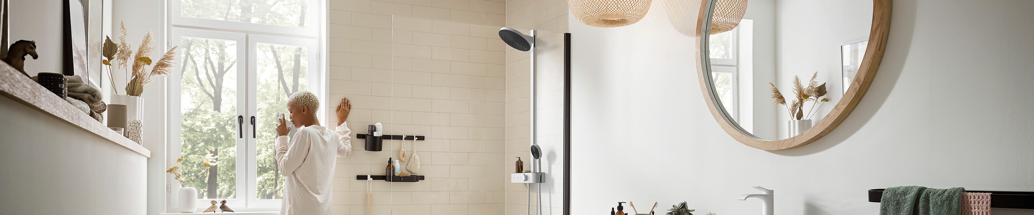 Pulsify : système de douche hansgrohe en noir mat. 